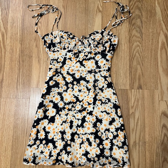 Realisation Par The Devon Mini Dress in Flower Power Size XXS - Picture 6 of 9